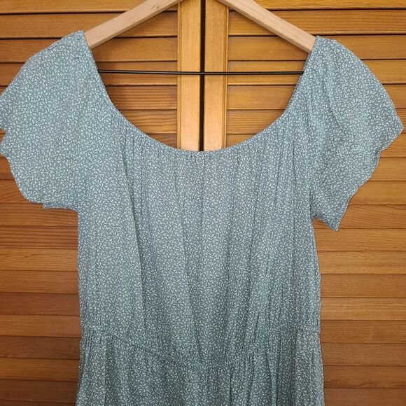 Forever 21 Short Sleeve Romper Size L - Picture 4 of 7